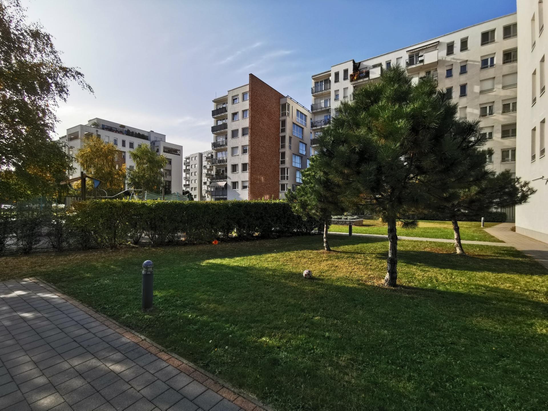Egressy út, 430 lakásos lakópark