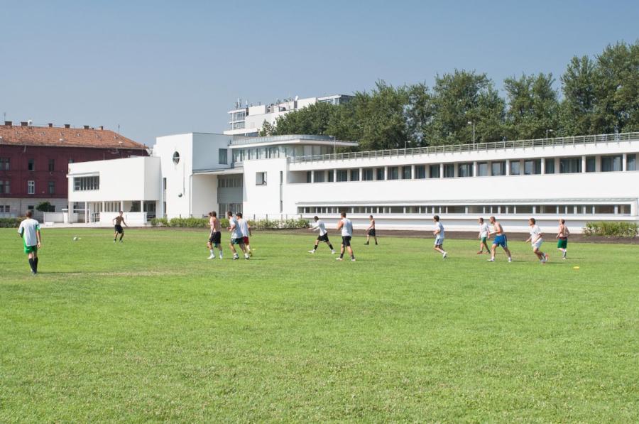 Láng Sportközpont Főépület