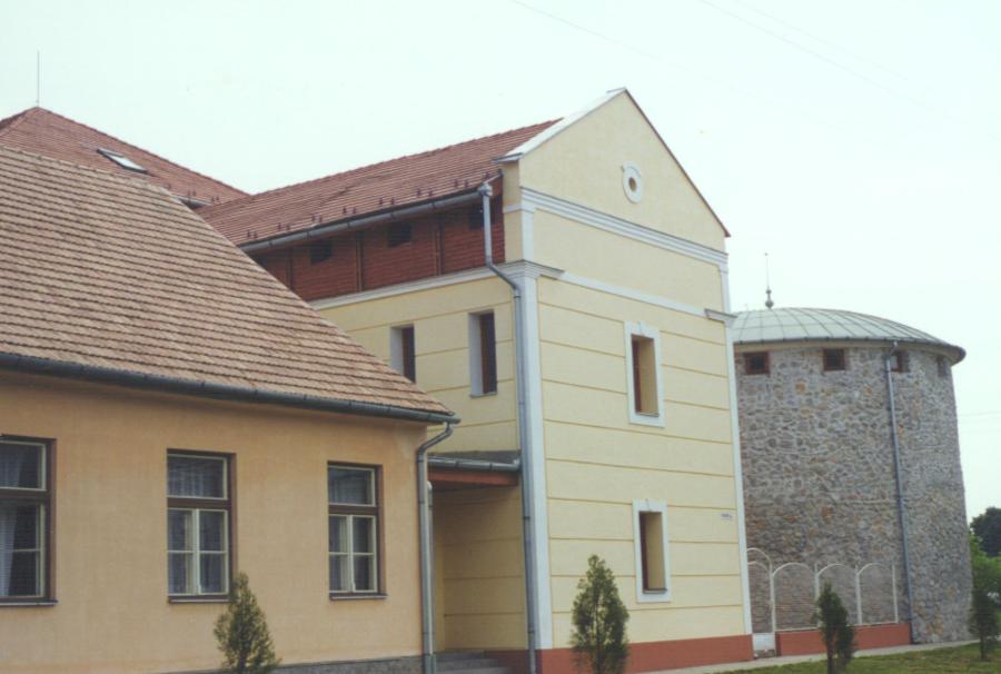 Vaskút iskola