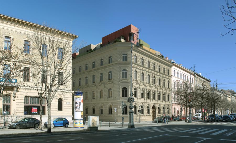 Andrássy út tetőszint társasház